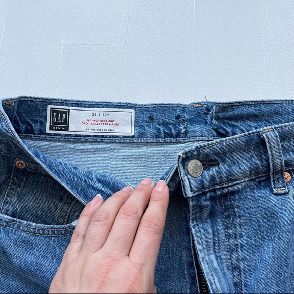 Gap Sky High Straight Leg Jeans - Picture 2 of 5